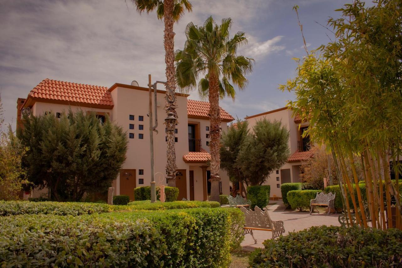 Suites Cervantes チワワ エクステリア 写真
